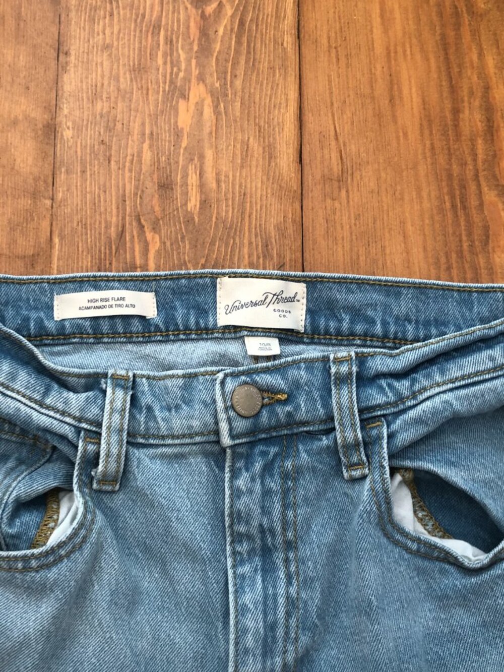 Universal Thread Women's High Rise Flare Jeans Size 10 Regular Light Blue - Picture 5 of 9